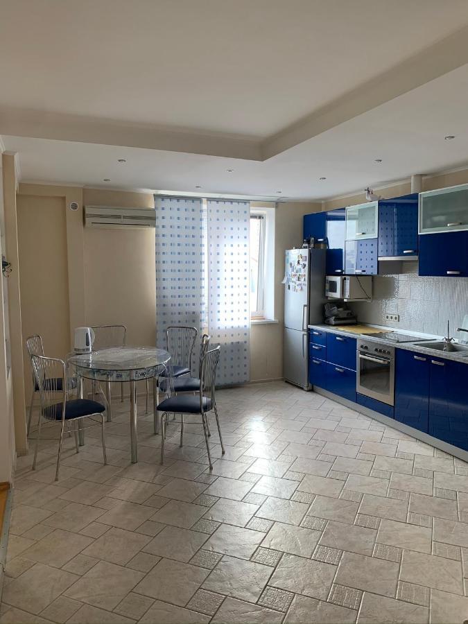 קייב Bright Room Near International Exhibition Centre מראה חיצוני תמונה